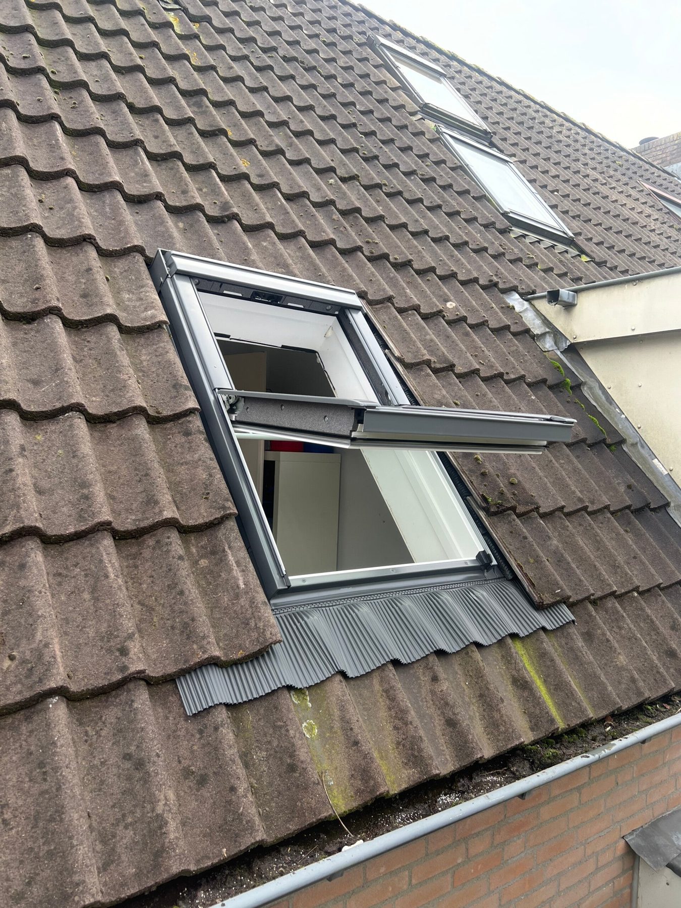 Lichtkoepel in een plat dak van binnenuit